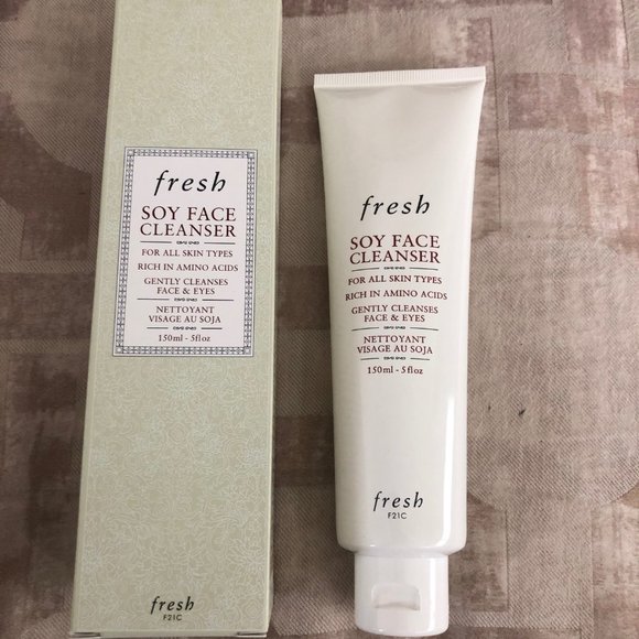fresh soy makeup removing face wash